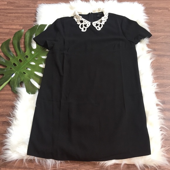 Forever 21 Dresses & Skirts - 💥3/$15💥 Forever21 Dress with Crochet like collar